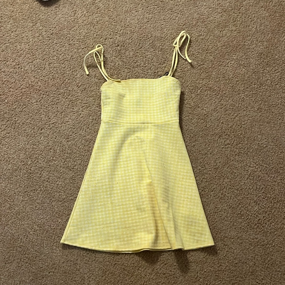 h&m | tight yellow dress